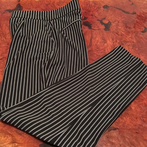 Hilary Ridley Women’s Dress Pants White Stripe on Black Size S/CH - Picture 2 of 6
